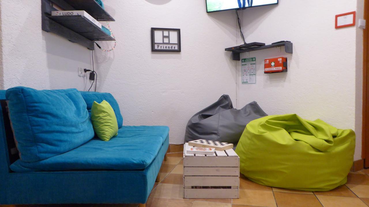 Flyfly Hostel , Darmowy Parking , Rezerwuj Przez Urzadzenia Mobilne -10 Procent Wroclaw Exterior photo