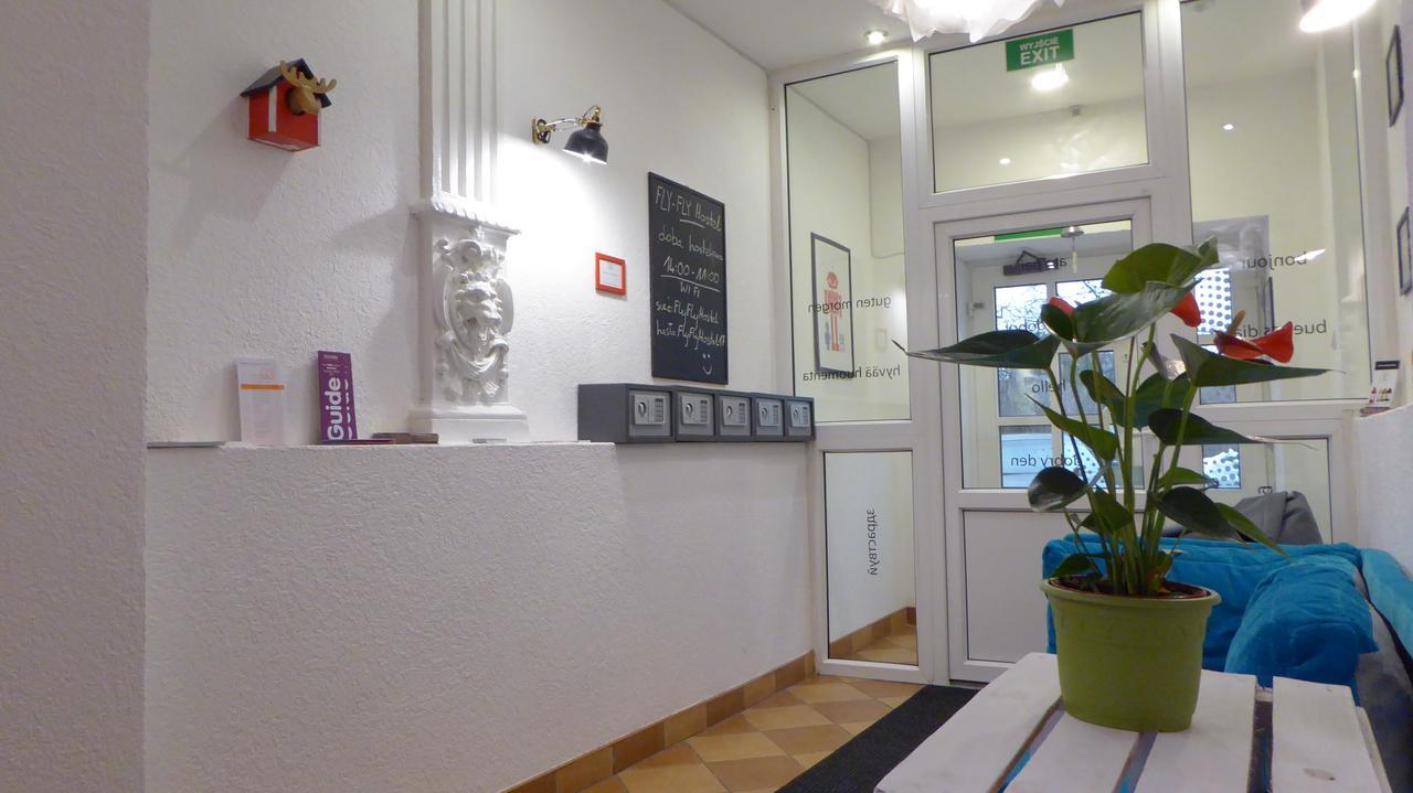 Flyfly Hostel , Darmowy Parking , Rezerwuj Przez Urzadzenia Mobilne -10 Procent Wroclaw Exterior photo